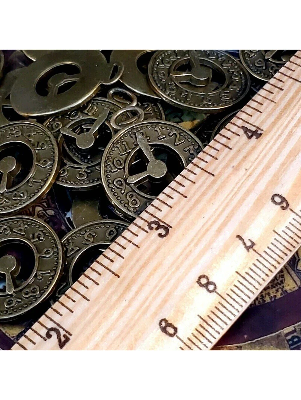 Antique Brass Bronze Tone Artsy Retro Cool 25x21mm Clock Face Charms 4 pcs